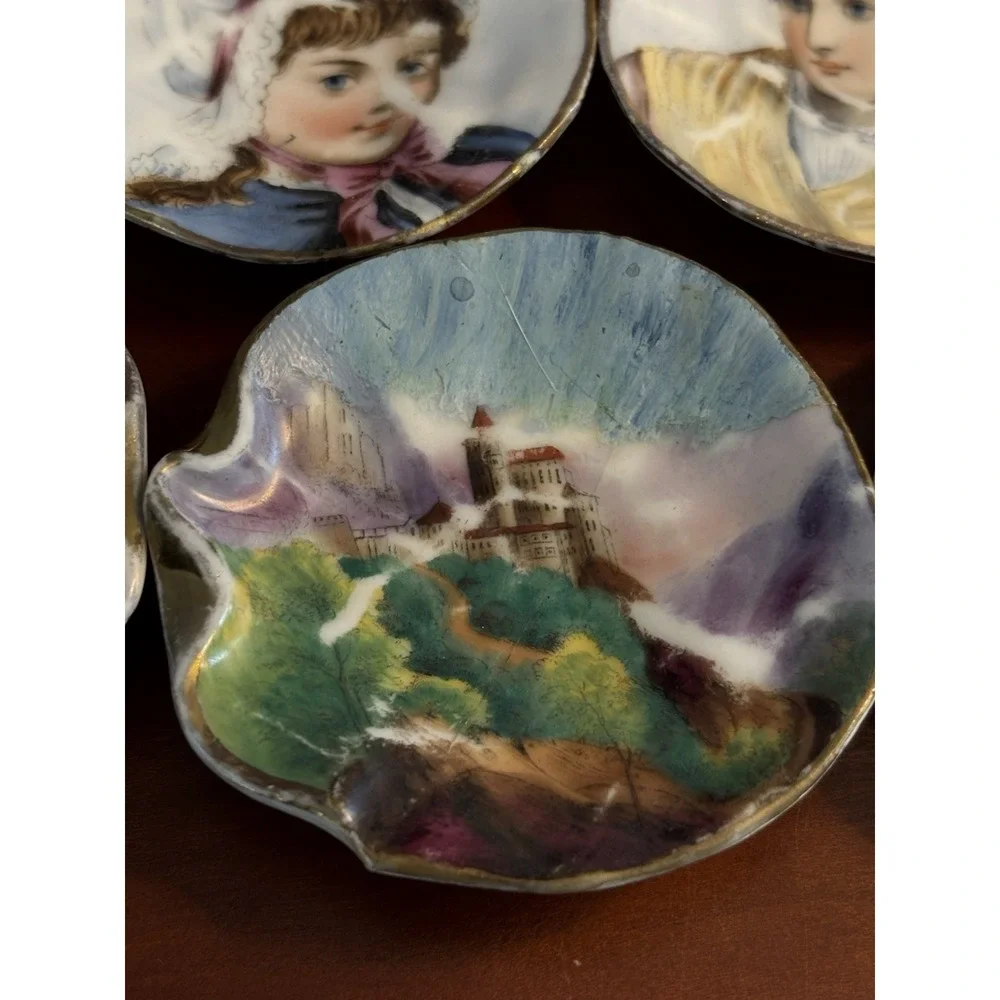 Heubach Germany 1890s Pin Vanity Dishes Portrait Ladies And Landscapes Set Of 5‎